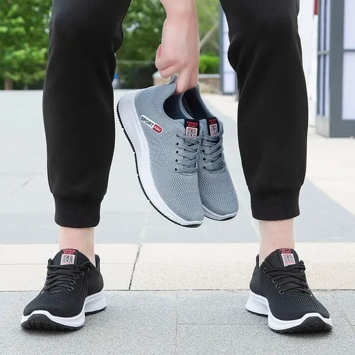 Sneakers sportives essentielles pour hommes
