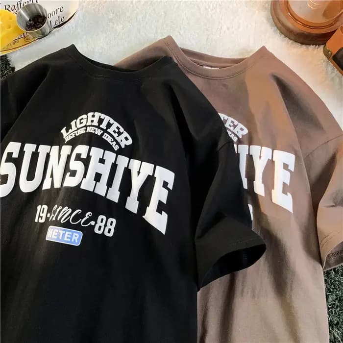 T-shirt à manches courtes et col rond avec lettres de soleil imprimées