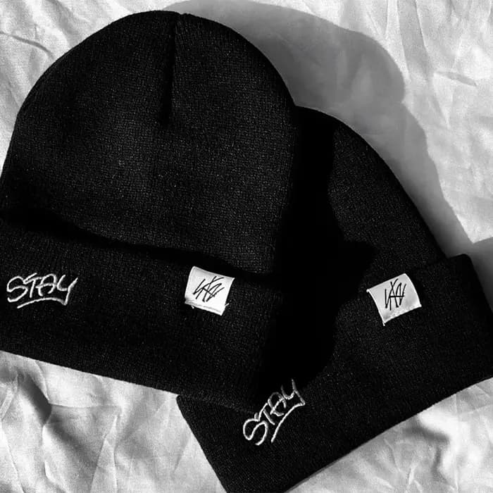 Kpop KNIT CAP produit broderie bonnets STAY tricoté chapeau unisexe Hip Hop Couples Bonnet Gorros