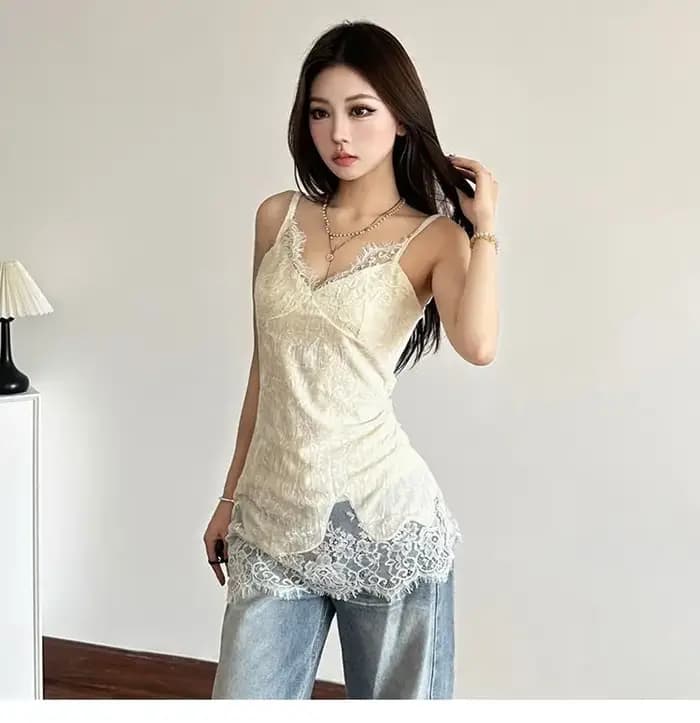 2025 Ropa Muje Sexy gilet femmes vêtements Patchwork dentelle col en v sans manches Camis coréen t-shirts plis coupe ajustée Chic réservoirs irréguliers