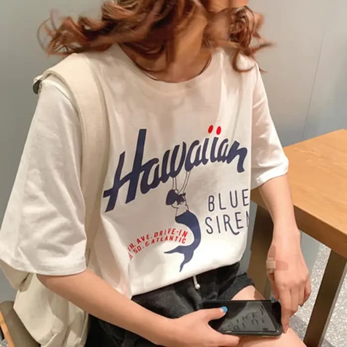 T-shirt graphique hawaïen pour femmes