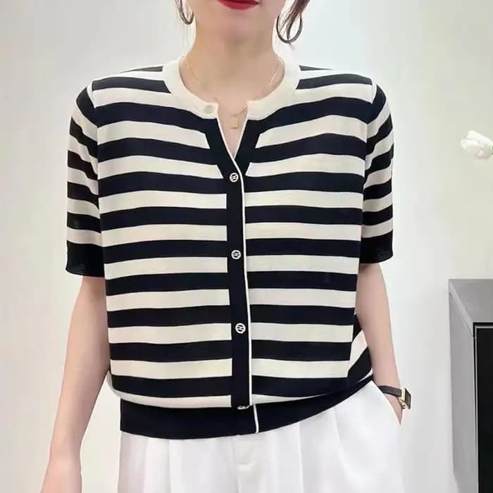 T-shirt manches courtes col en V femme, estival et décontracté, 2023