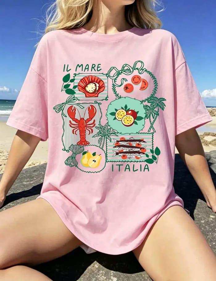 T-shirts imprimés The Coastal Charm Of Italy pour femmes