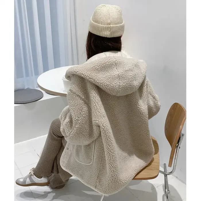 Veste à capuche en velours d'agneau pour femme