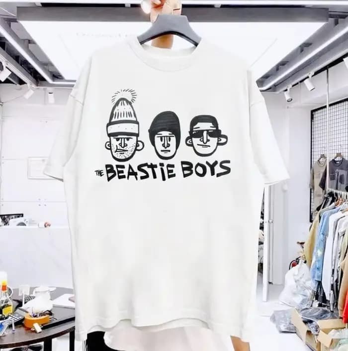 T-shirt blanc au design rare de la groupe The Beastie Boys