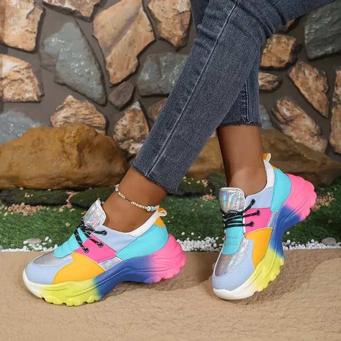 Baskets de course pour femmes, chaussures de créateur colorées et tendance, mocassins décontractés confortables à lacets, baskets à plateforme pour l'extérieur