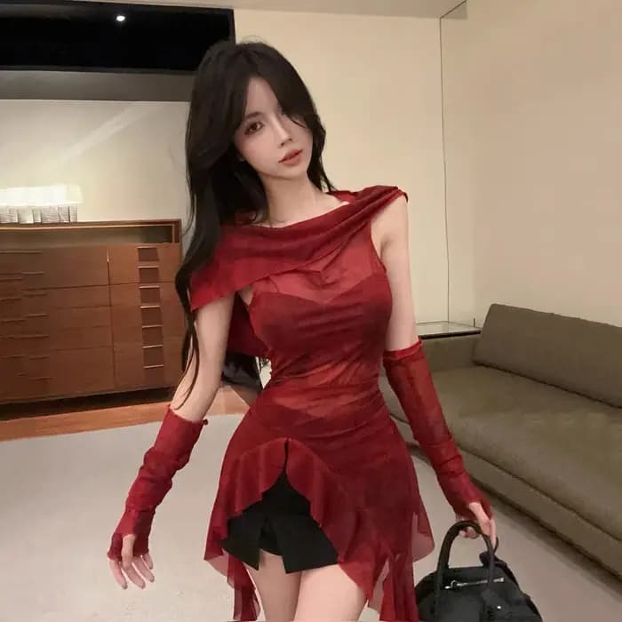 Haut transparent en maille rouge
