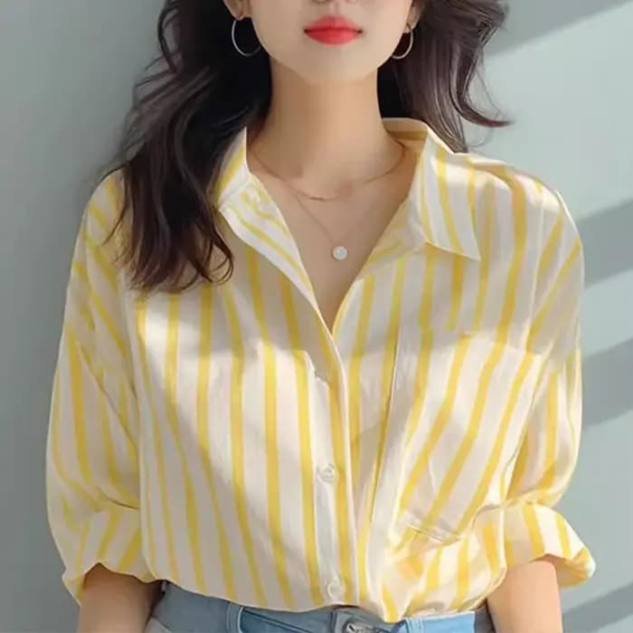 Chemise à rayures verticales jaunes et blanches pour femmes