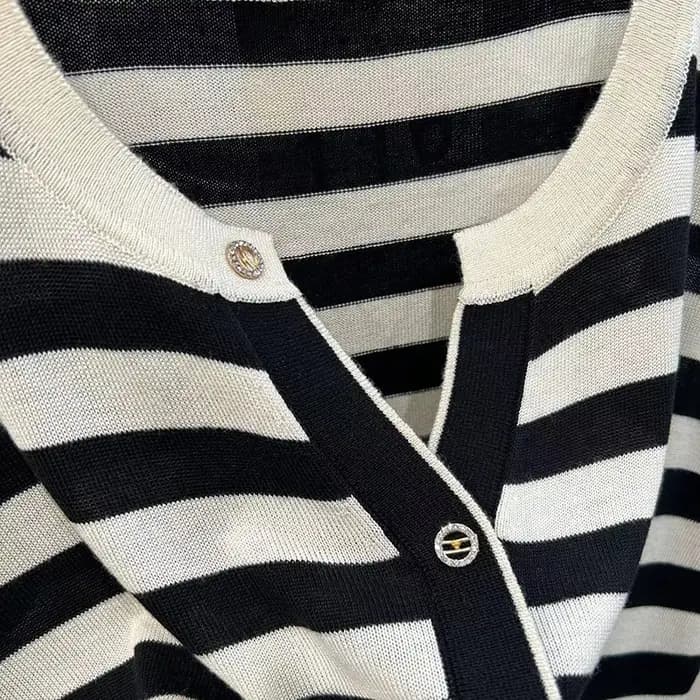 T-shirt manches courtes col en V femme, estival et décontracté, 2023