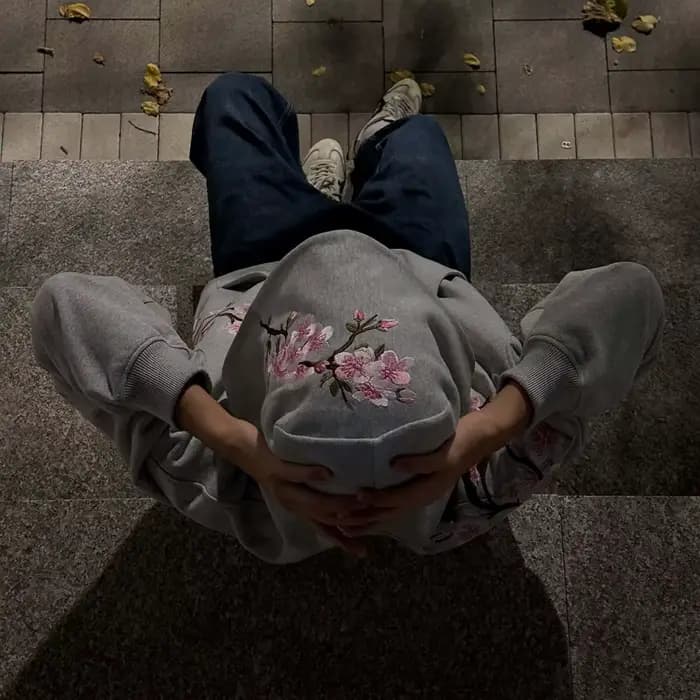 Sakura Bloom – sweat à capuche brodé pour femmes