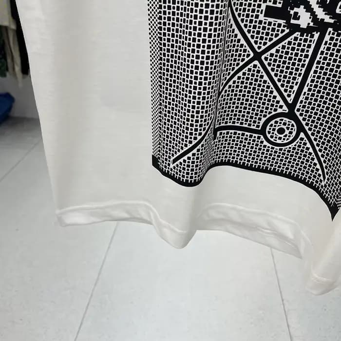 T-shirt C.E Streetwear décontracté
