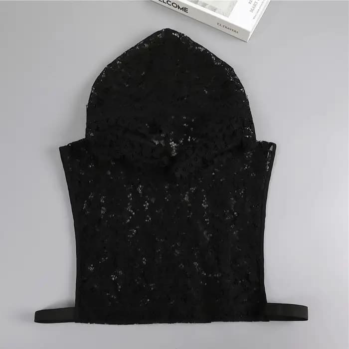 Casquette à capuche en dentelle