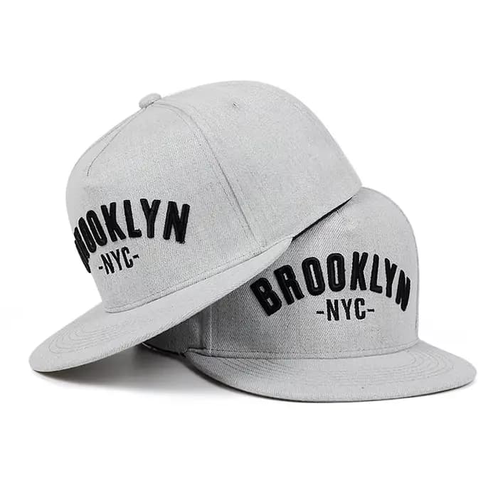 Casquette snapback brodée avec la lettre BROOKLYN pour hommes