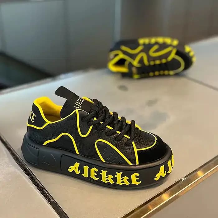 Chaussures pour hommes à la mode à semelles épaisses respirant
