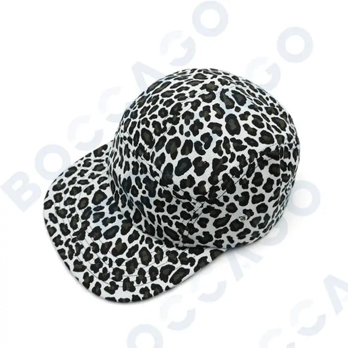 Casquette de baseball en coton à imprimé léopard, à visière plate, 5 panneaux, respirante et réglable, pour le camping, la protection solaire, le style urbain, le quotidien et l'extérieur