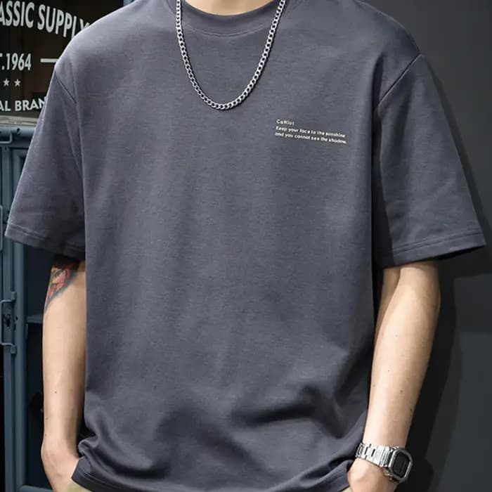 T-shirt minimaliste pour hommes