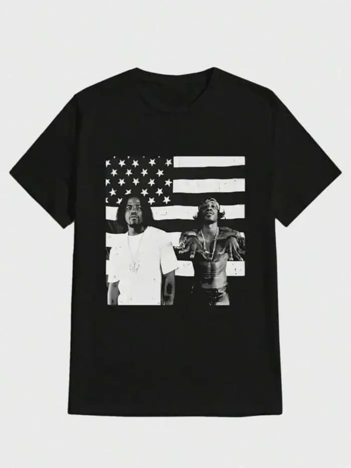 T-shirt décontracté avec un design rétro Outkast et un imprimé drapeau américain
