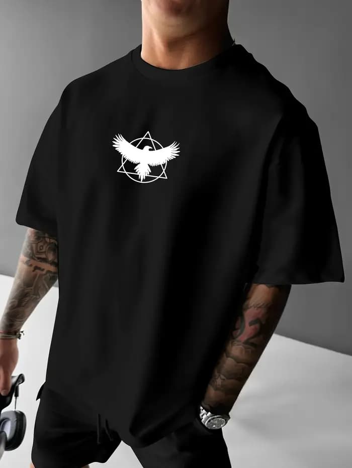 T-Shirt graphique Raven Totem pour hommes