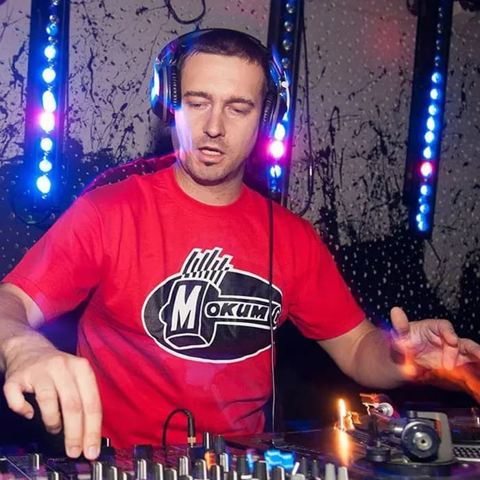 MOKUM Records T-shirt Rock DJ Graphic