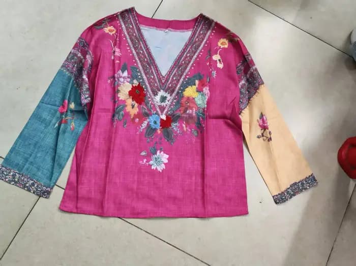 Chemise décontractée à col en V imprimée pour femmes