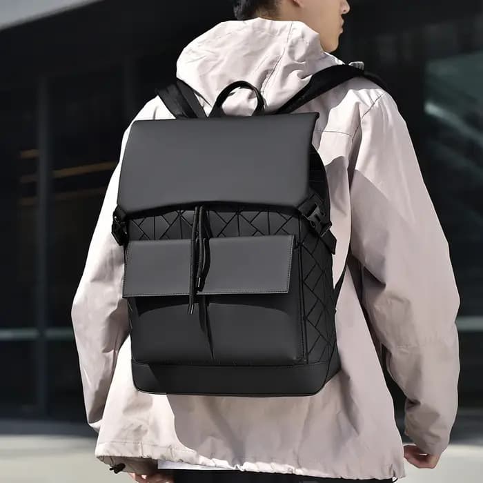 Sac à dos tendance noir pour hommes avec détail matelassé violet