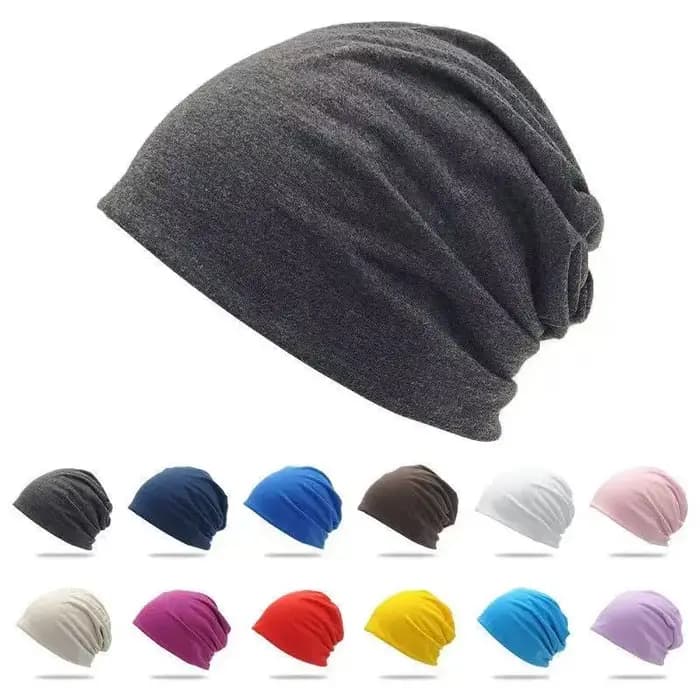 Bonnet uni, design en tricot fin, tendance, simple et décontracté