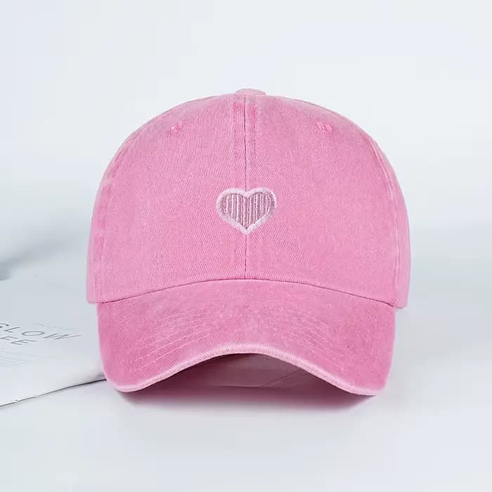 Casquette de baseball vintage brodée de cœurs roses : décontractée