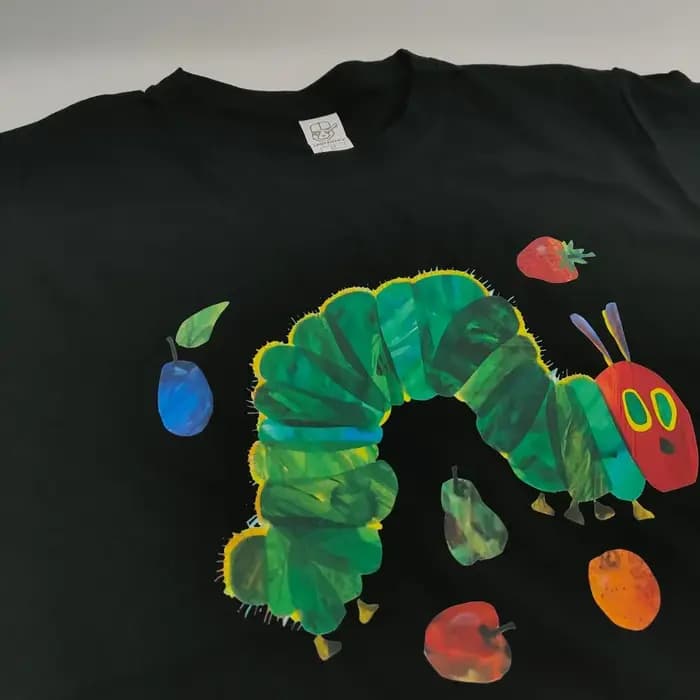 Le chenille très affamée imprimé T-Shirts hauts