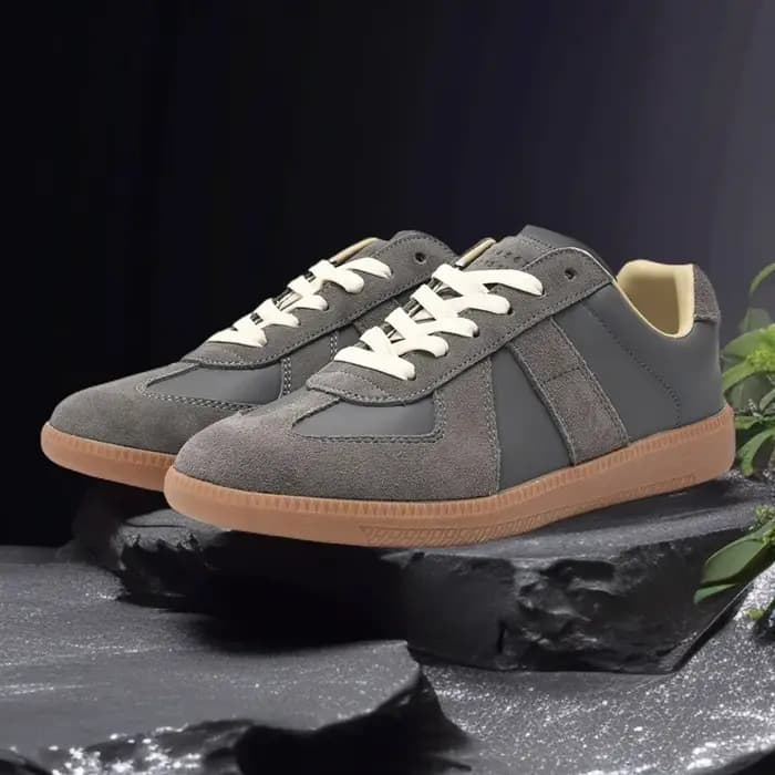 Baskets de sport décontractées confortables et tendance pour étudiants et couples, style très prisé,