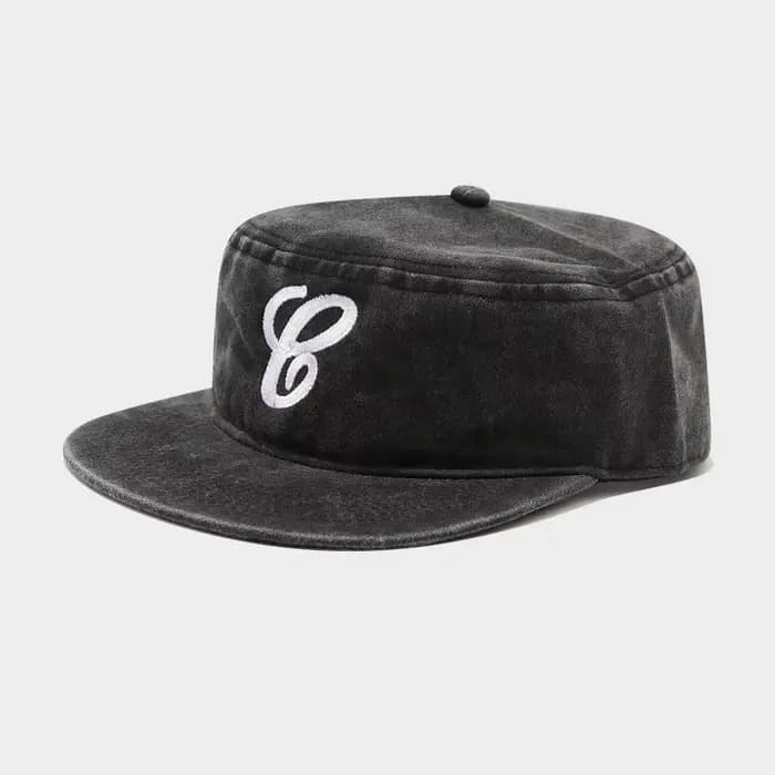 Casquette militaire à dessus plat brodée avec lettre C imprimée léopard, chapeau streetwear décontracté réglable pour hommes et femmes