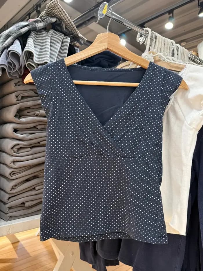 T-shirts sans manches à col en V orange pour femmes
