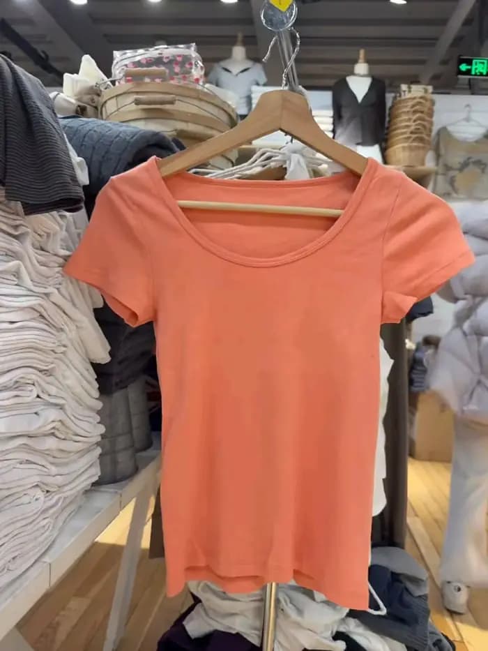 T-shirts slim orange pour femmes