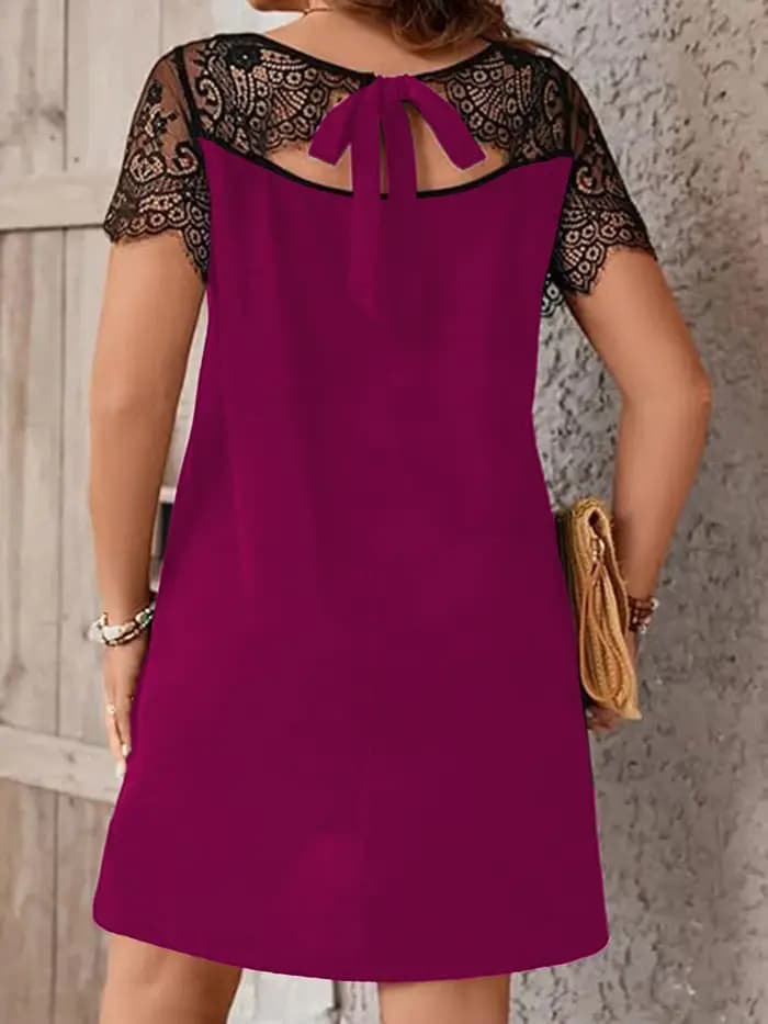 Vêtements pour femmes européens et américains grande taille printemps et été élégant nouveau style tempérament banlieue dentelle épissage dos creux robe à manches courtes