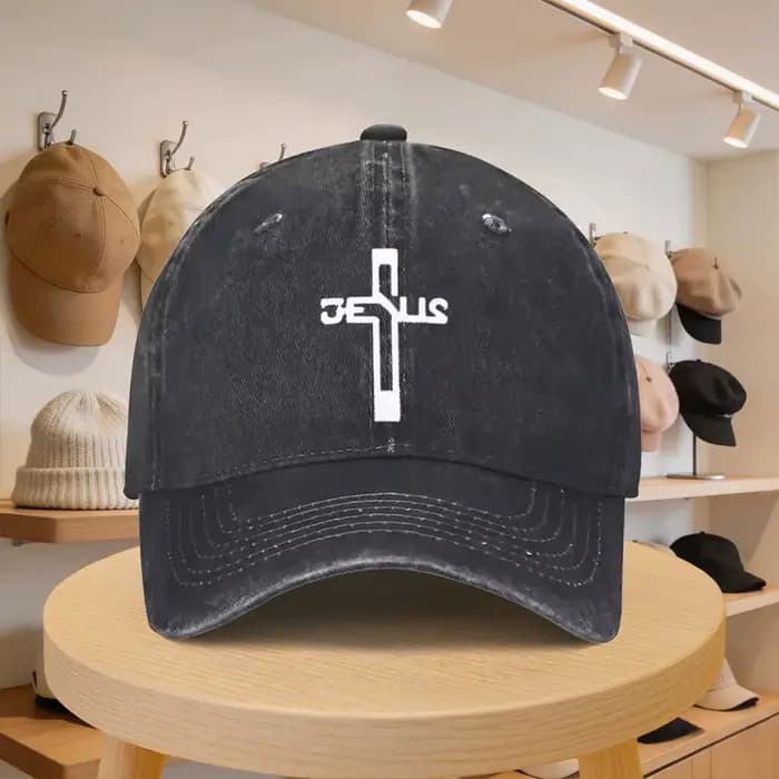 Une casquette de baseball pour homme avec un motif croisé