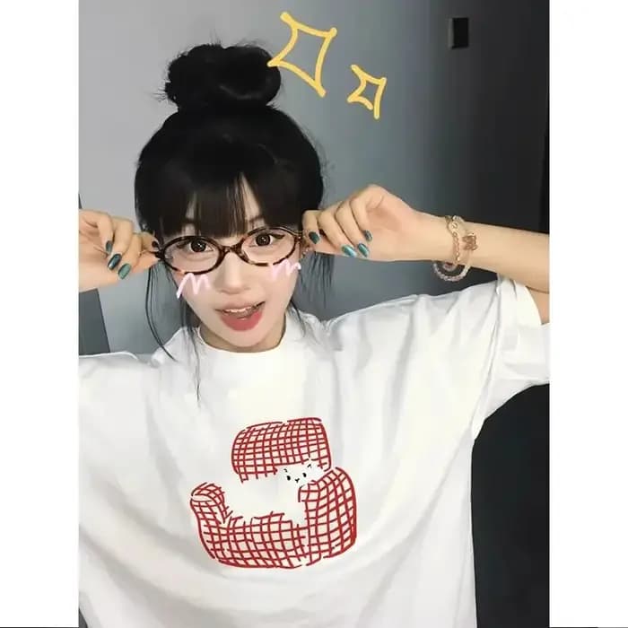 Chat sur le canapé imprimé femmes T-shirt col rond hauts américain Y2k vêtements de rue