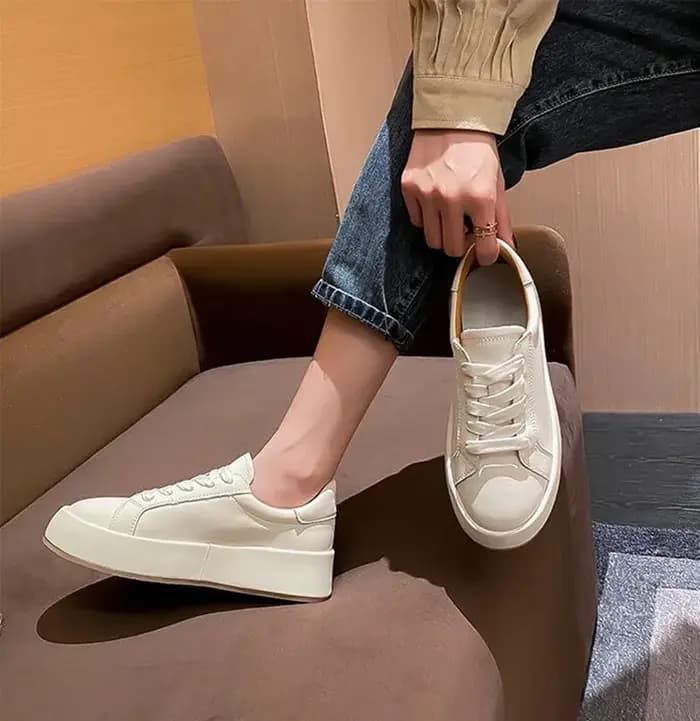Chaussures en cuir véritable pour femmes