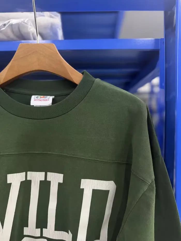 T-shirt Vert Unisexe à Manches Longues avec Impression Grand Chiffre 69