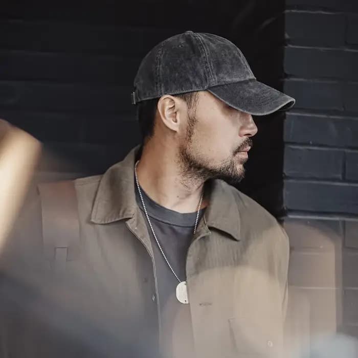 Maden Casquette de baseball effilochée réglable gris vintage Sarja à visière Chapeau polyvalent quotidien pour hommes