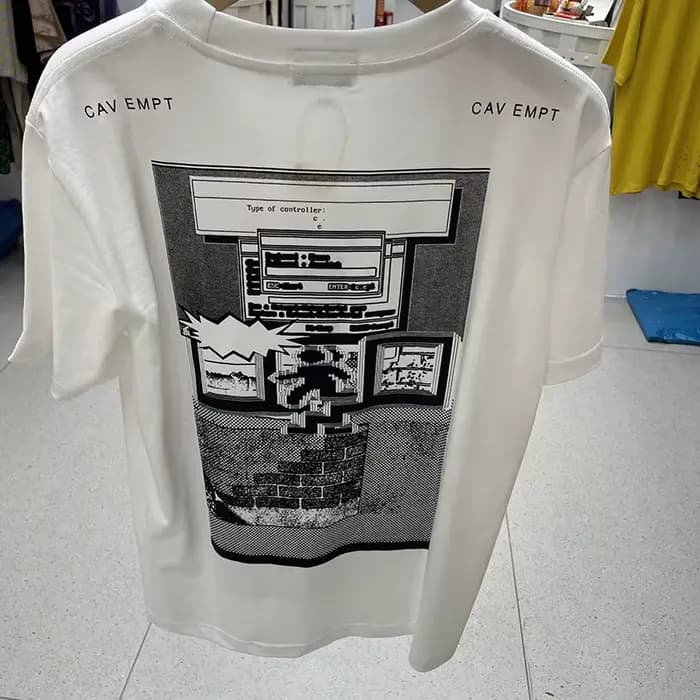 T-shirt C.E Streetwear décontracté