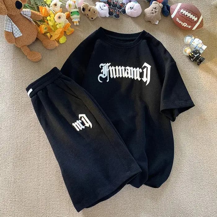 Ensemble de survêtement streetwear imprimé pour homme – Collection été décontractée et tendance : T-shirt à manches courtes et short respirant pour le sport