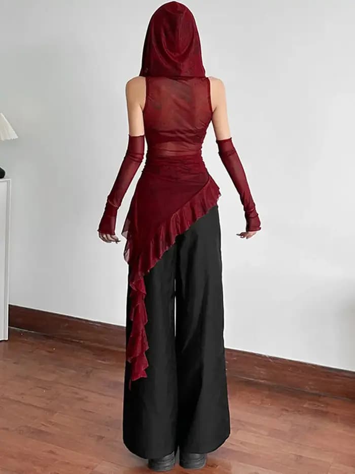 Haut transparent en maille rouge