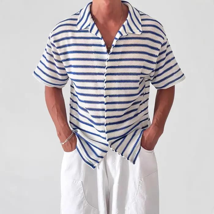 Chemise à manches courtes rayée