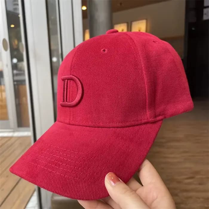 Casquette de baseball à large bord pour hommes et femmes, rouge, broderie, visière en D, casquettes