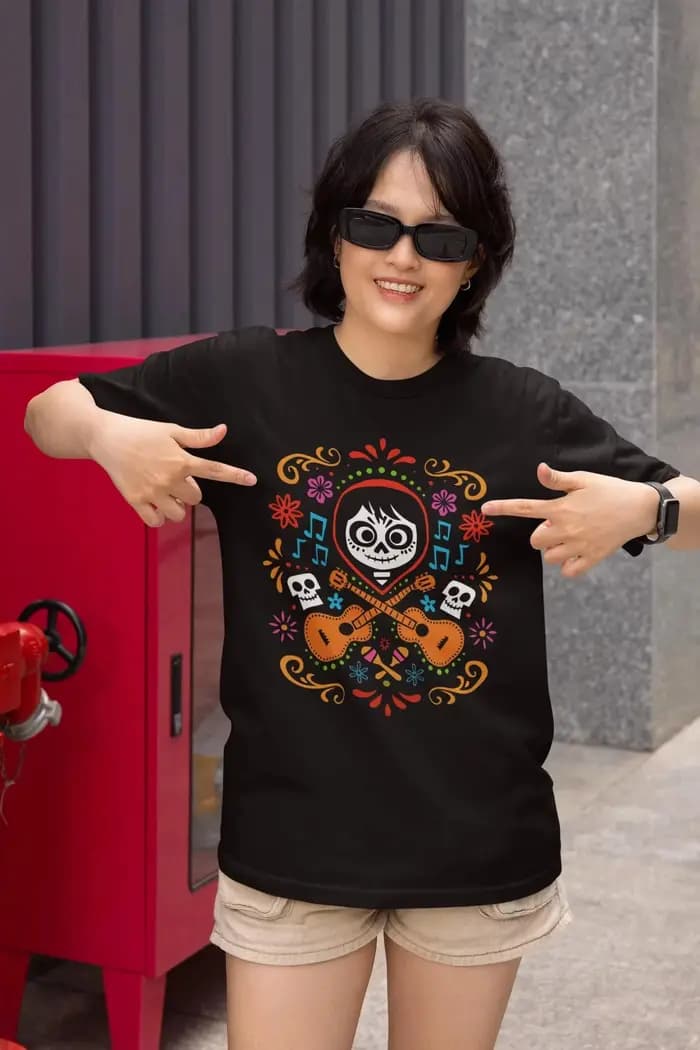 Haut d'ambiance Festive d'Halloween "Coco" Miguel Anime "Un Poco Loco" T-Shirt