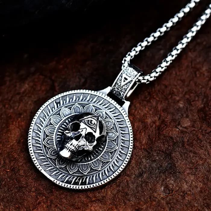 Collier pendentif tête de mort 3D en acier inoxydable pour hommes