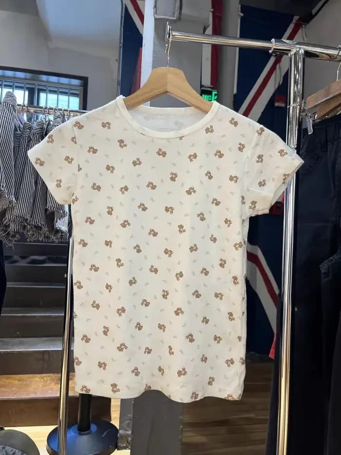 T-shirts à boutons imprimés Little Bear pour femmes