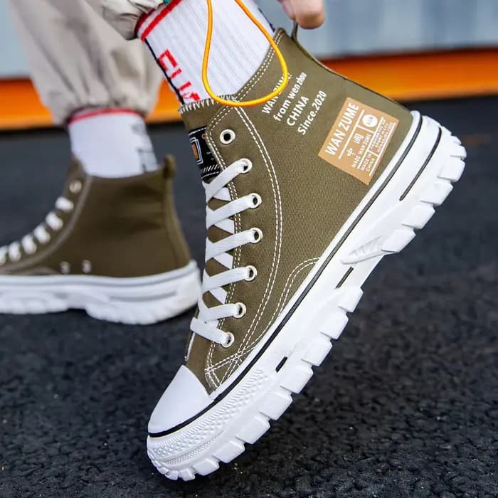 Chaussures montantes en toile pour hommes