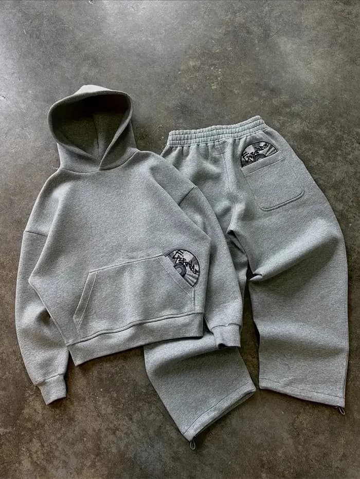 Ensemble Sportif Homme Tendance 2026 : Sweat à Capuche Brodé Y2K Harajuku et Pantalon de Survêtement