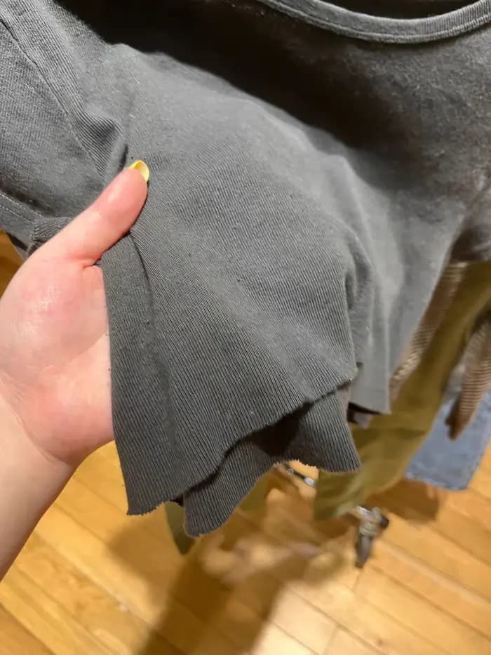 Haut court en coton à manches courtes et col rond pour femmes