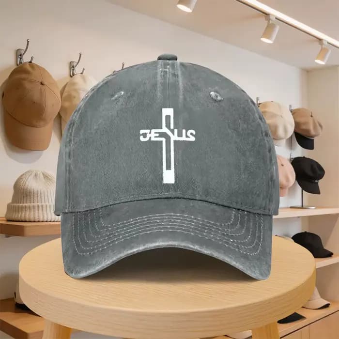 Une casquette de baseball pour homme avec un motif croisé